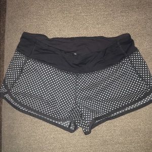 Size 6 Lululemon speed short